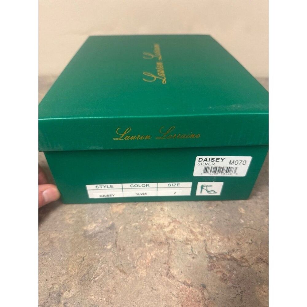 Brand new Lauren Lorraine Daisey heels new in box. Size 7. - Picture 4 of 6